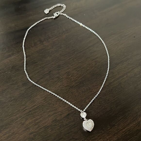 SWAROVSKI pink and white heart pendant - Picture 5 of 7